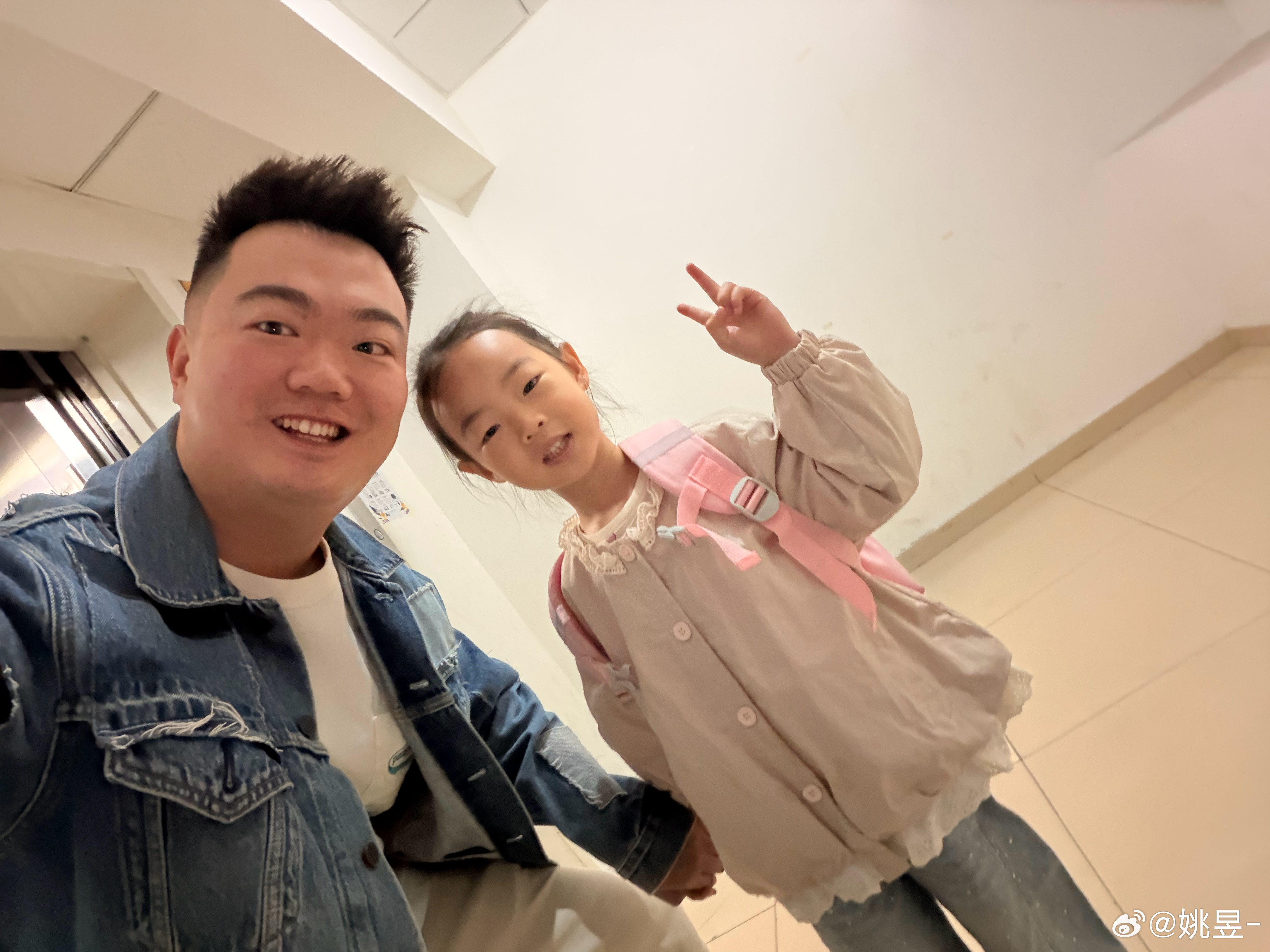 早呀全国送娃上学的好爸爸们[不愧是你] ​​​