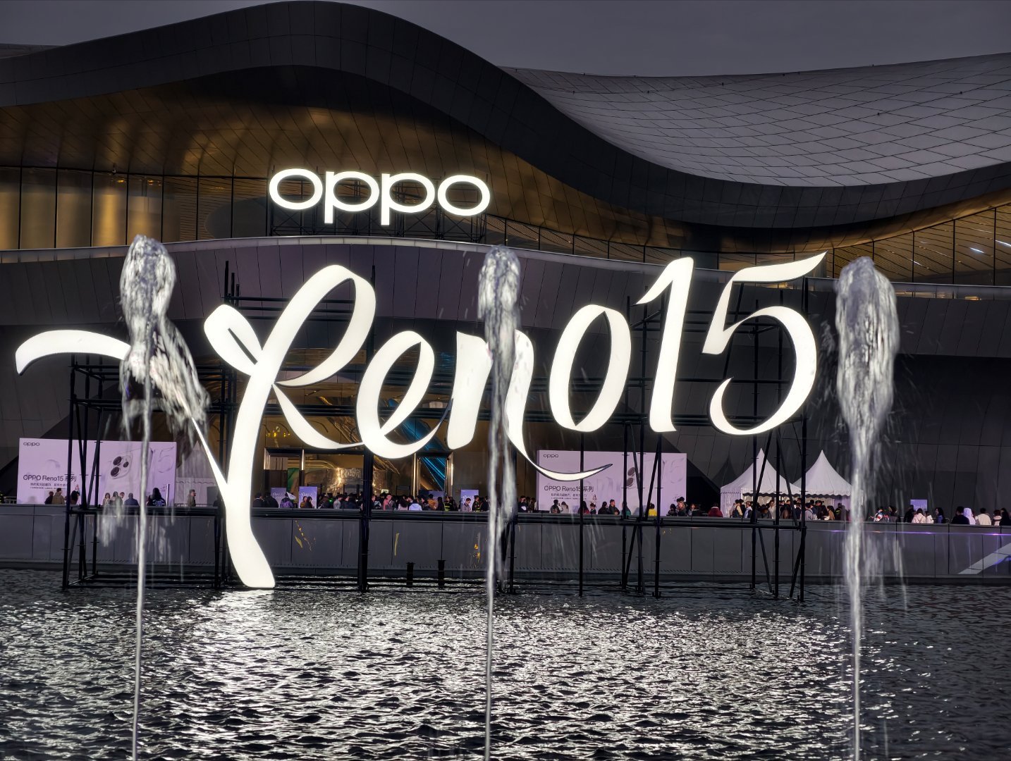 还是第一次近距离看到 跟确实很搭