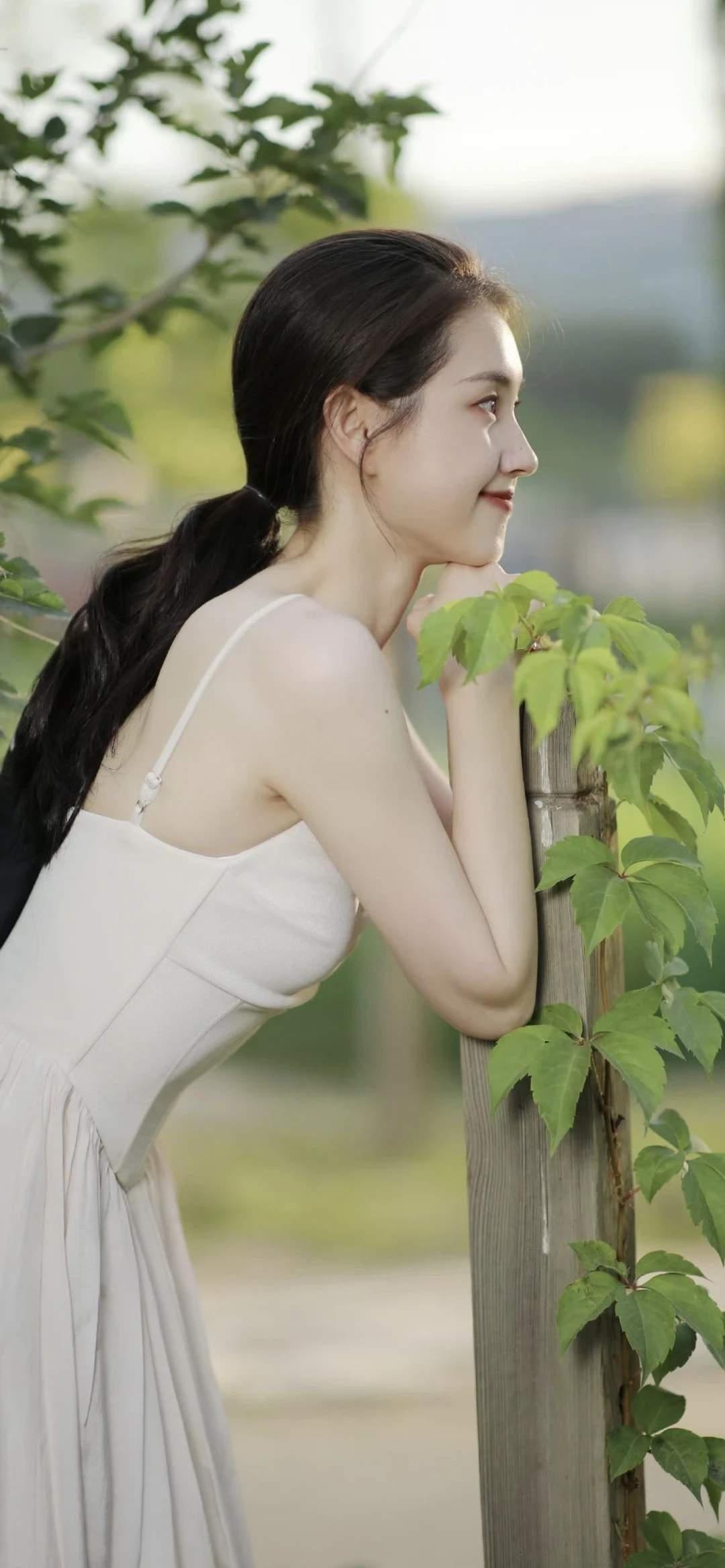 治愈系美女
一眼沦陷的神级美图 如何拍摄出艳丽而不庸俗的人像作品