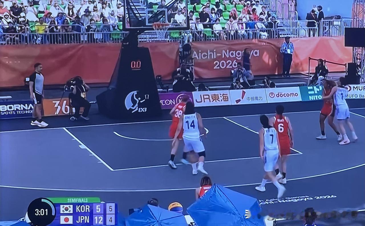 在名古屋亚运会上，中国篮球可真的是“长脸”呀！五人制篮球，男篮溃不成军，连块奖牌