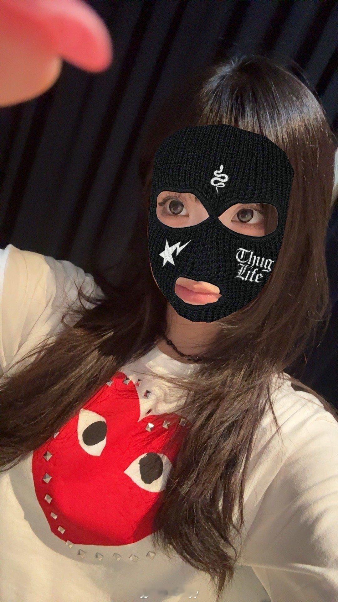 好喜欢p1衣服上的铆钉 好喜欢p2的帽子 好喜欢p3的米菲凳子 p4是一个粉丝宝
