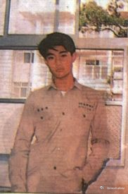 不是这真的幻视一万个千禧年港台帅哥了 要不他一演电视剧就火呢 