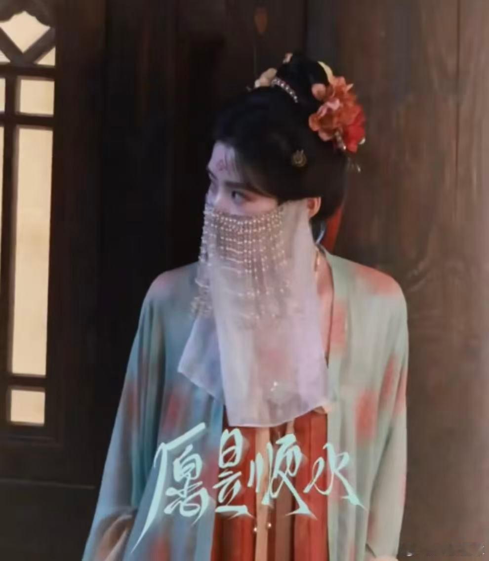 卢昱晓南衣舞姬造型卢昱晓南衣舞姬造型路透，好漂亮！卢昱晓南衣舞姬造型路透