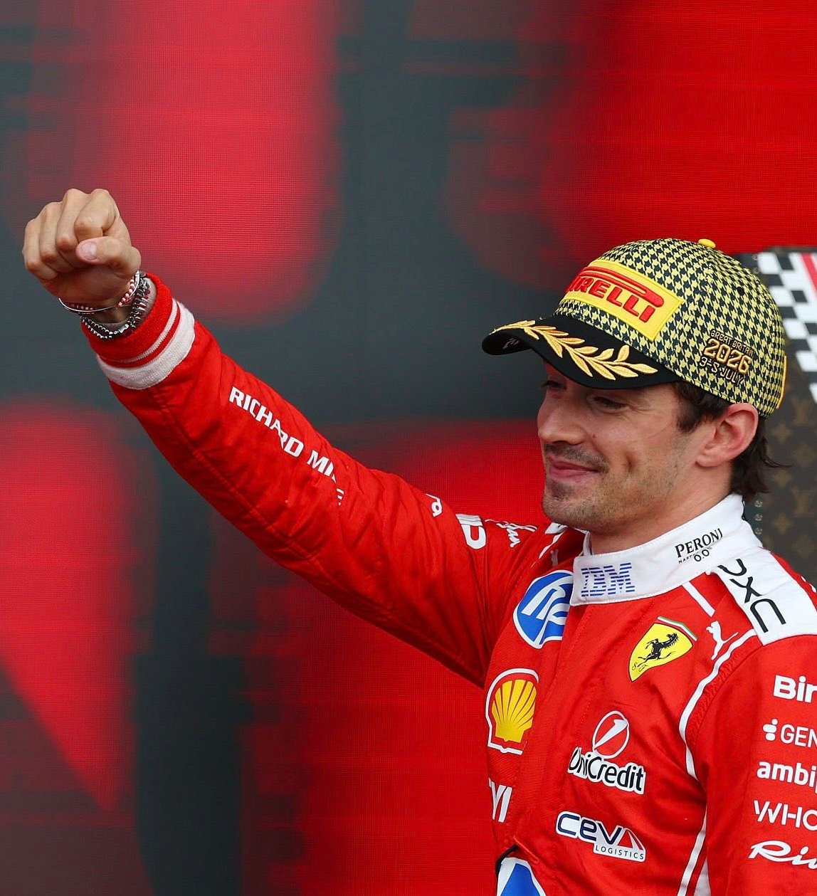🏆🎩这一站的帽子+奖杯都很帅。2026f1英国大奖赛