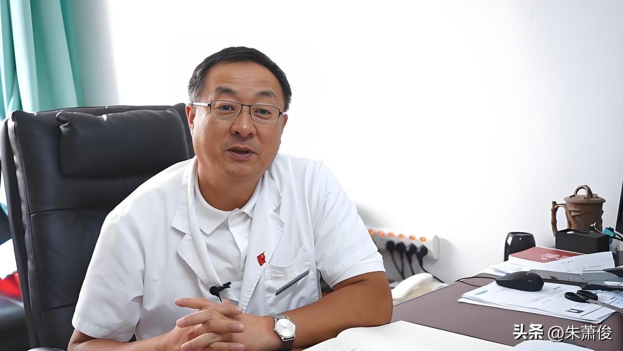 蒋海越，1965年生，中国医学科学院整形外科医院院长、主任医师、教授、博士生导师