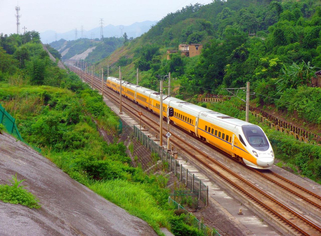 2013年，和谐号CRH5型的检测列车（又叫0号高速综合检测列车，编号CRH5J