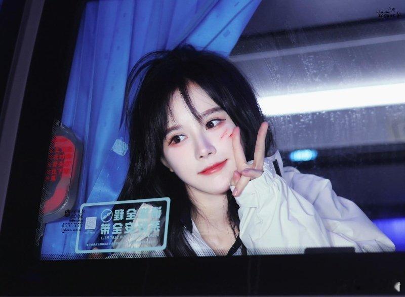 段艺璇这种事怎么也和网友说啊 段艺璇也太实诚了吧！被cue腹肌直接坦白最近没练，