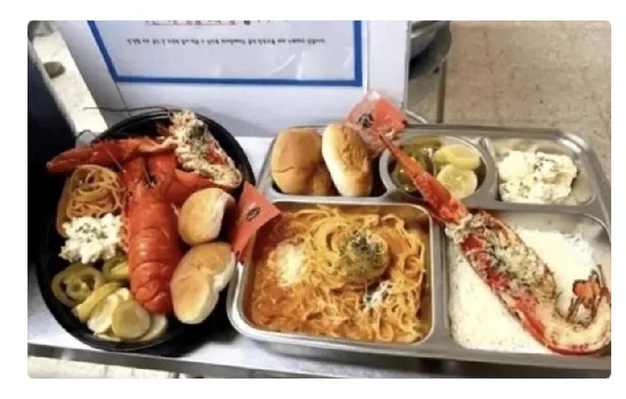 美军这操作真是让人惊掉下巴！他们晒出伙食里有龙虾、帝王蟹腿，中国网友调侃是壮行饭