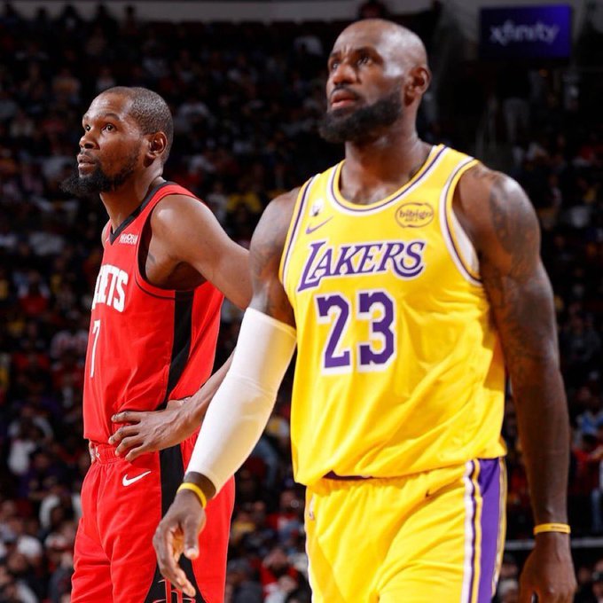 NBA常规赛季收官日，一切尘埃落定。但我对“一切”并无兴趣，全程紧盯掘金马刺这场