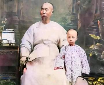 1901年，李鸿章去世，他给子孙留下4000多万两白银和无数家产， 可没想到，5