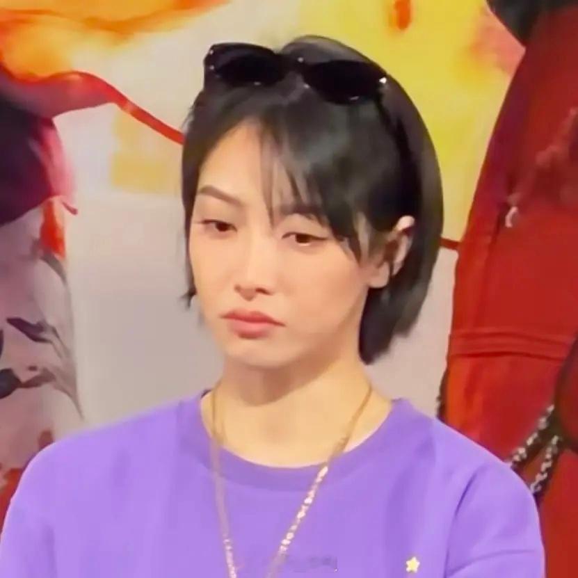 王鹤棣 宋茜《星河入梦》路演怎么不笑呢？不是天生爱笑吗？ 