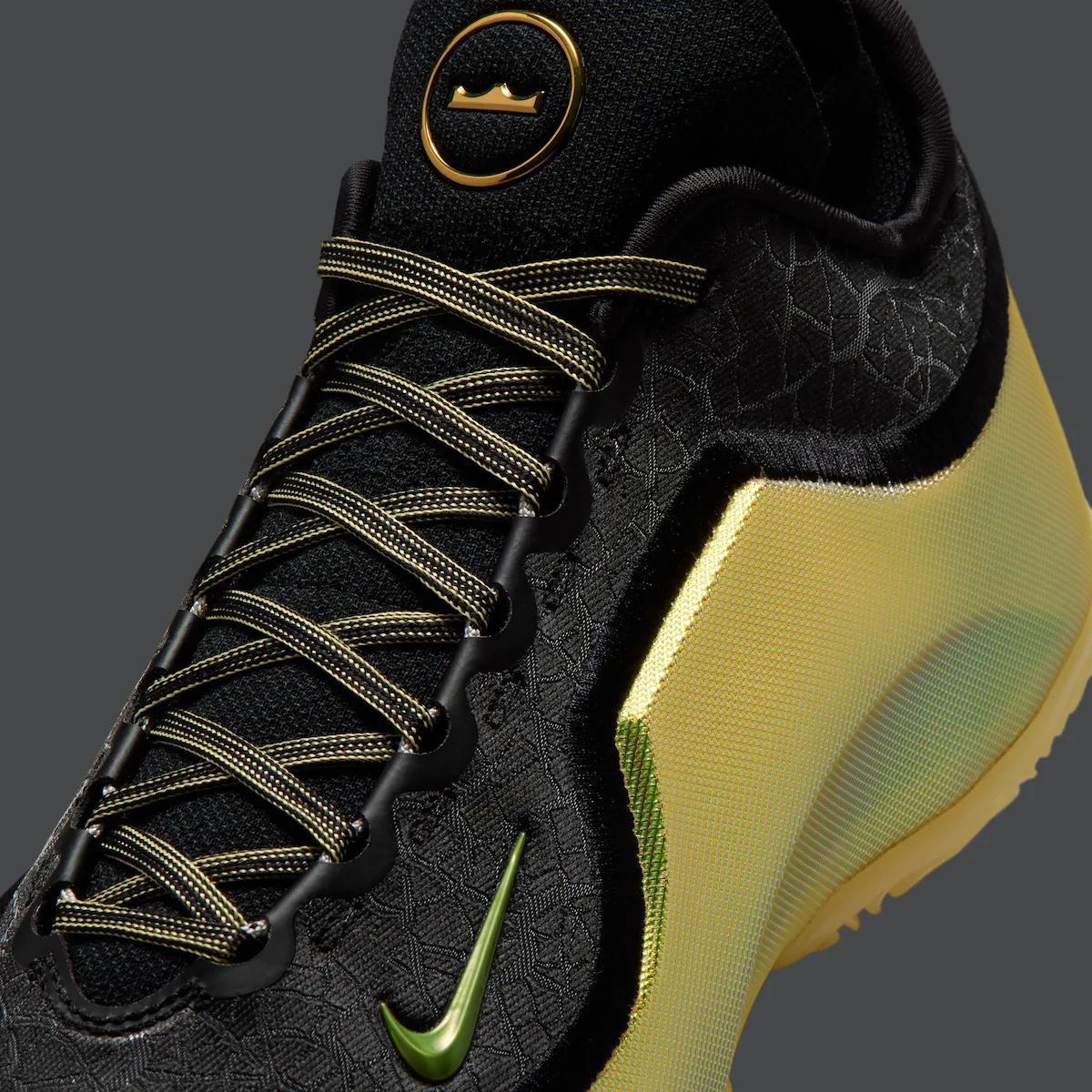 Nike LeBron 23 Elite 推出一款名为 “Hurt Feelin