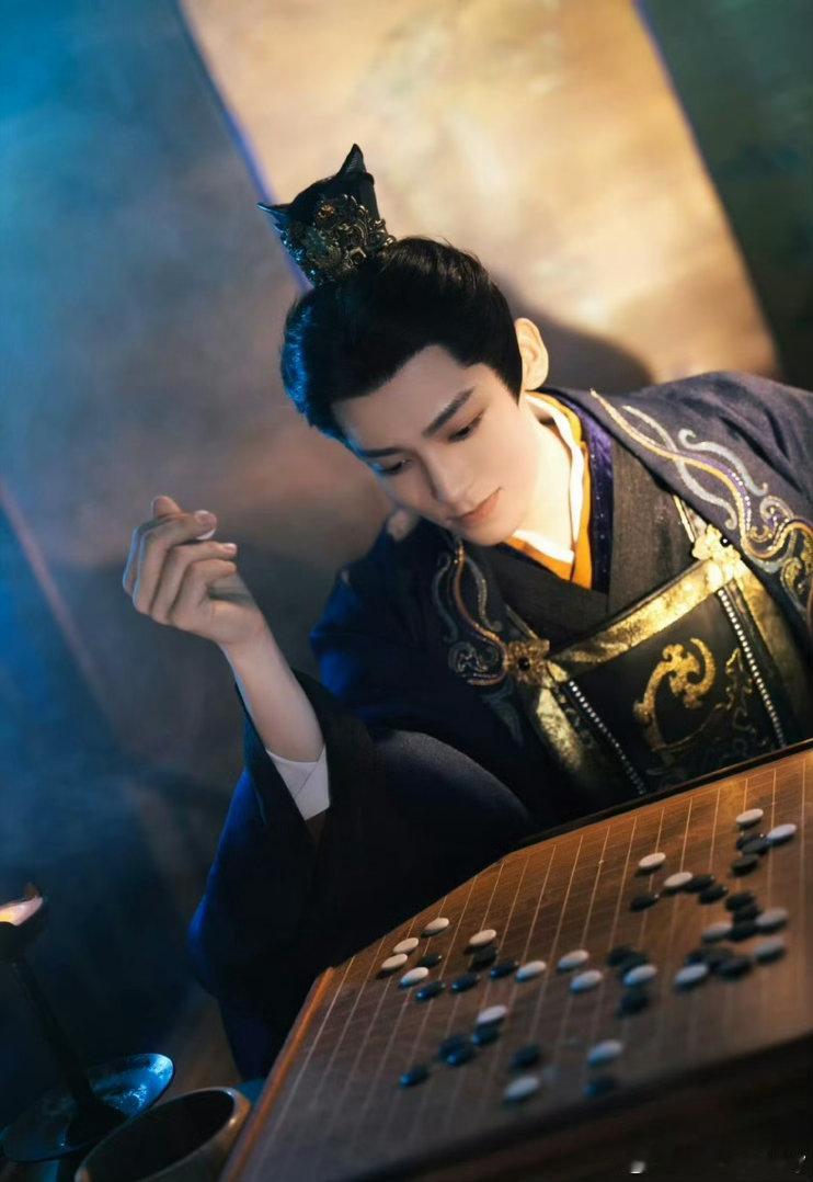 萧无衣与妻书看哭了 铁血将军萧无衣向来杀伐果断，可面对写给妻子谢嘉鱼的家书，落笔