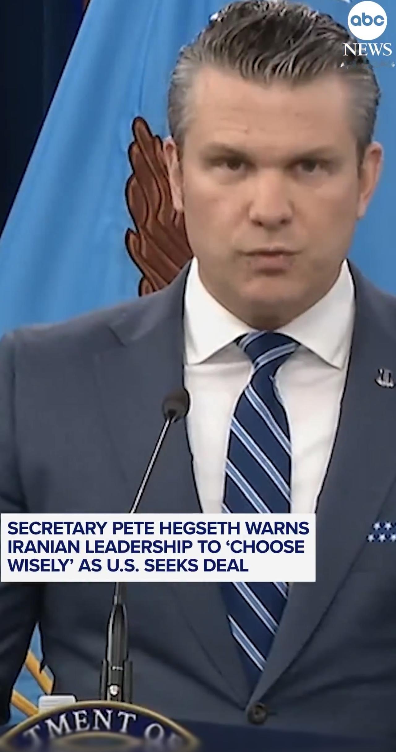 美国国防部长赫格塞斯Pete Hegseth称美国对霍尔木兹海峡的海上封锁是“礼