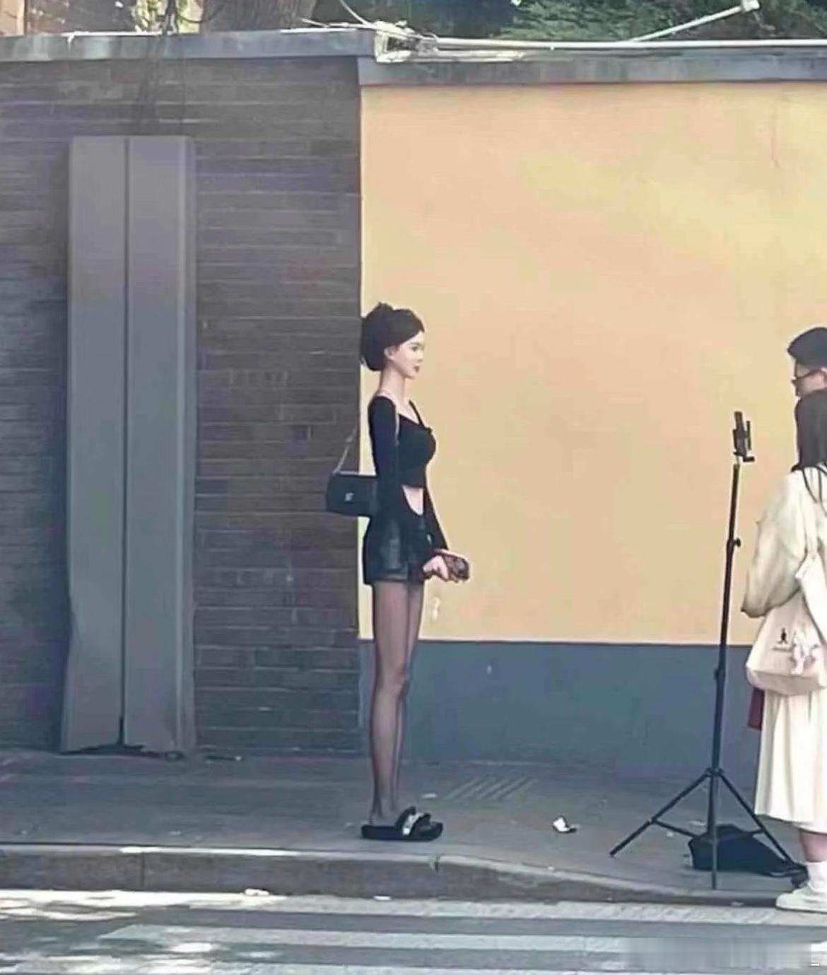 有钱没钱一眼能看出来 
