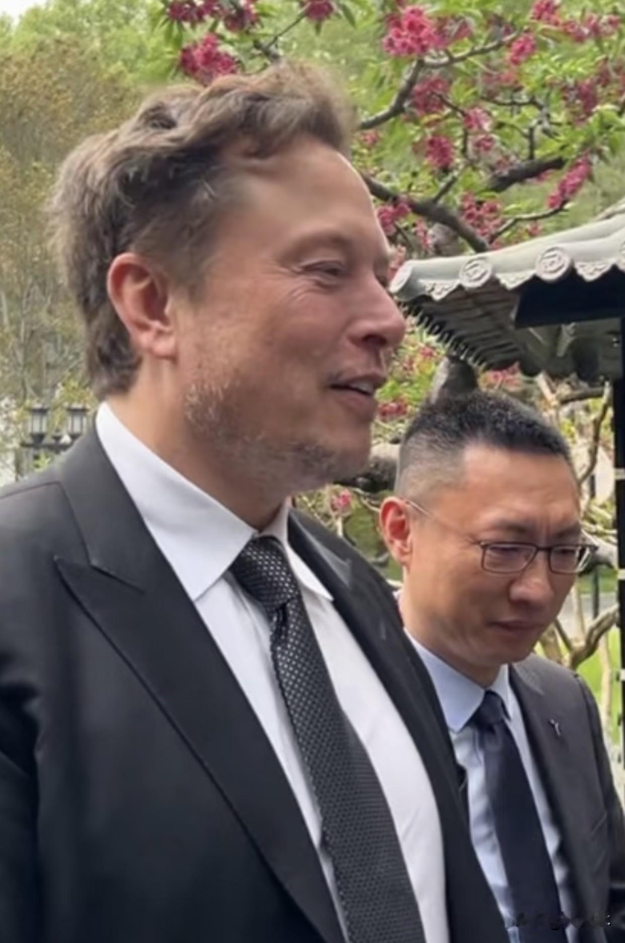你觉得马斯克是真人版庞氏骗局吗我觉得算不上法律意义上的庞氏骗局，这话只是经济学家