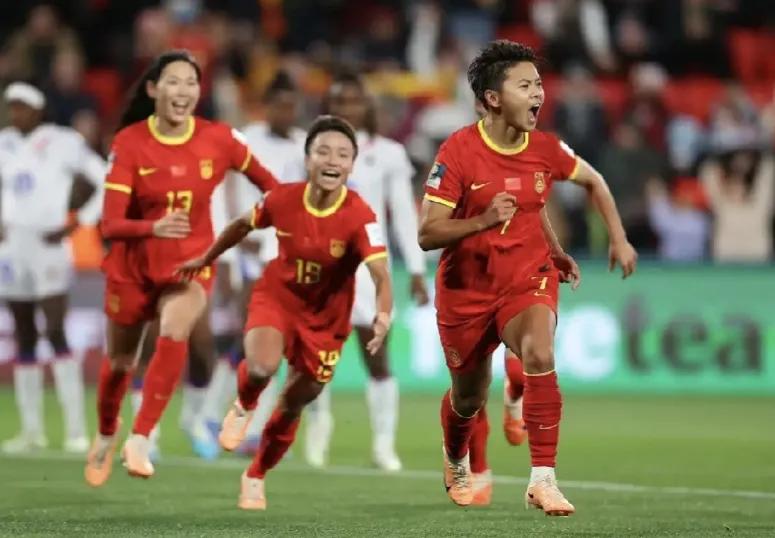 女足世界杯，1人差一点送中国女足回家，3人拯救中国女足
1.张睿
作为老将犯如此
