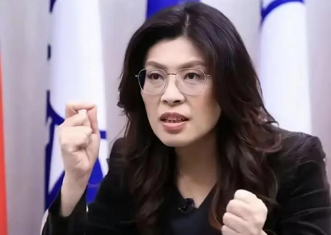 5月9日，台湾张亚中办公室主任何启圣发文指出：“郑丽文最危险之处，不在于有野心，