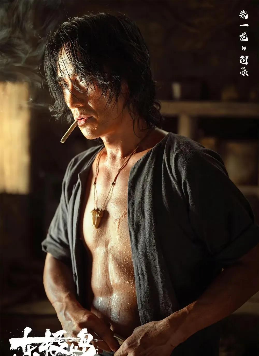 朱一龙，太野了

难怪我至今都不知道朱一龙长啥样，每部电影都长得都不一样！
在其