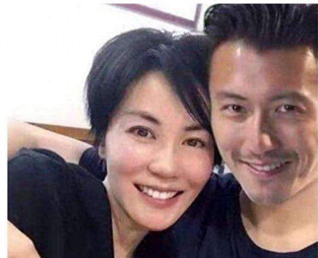 总传分手，王菲谢霆锋现状揭晓：成年人的爱情，不秀不等于不爱