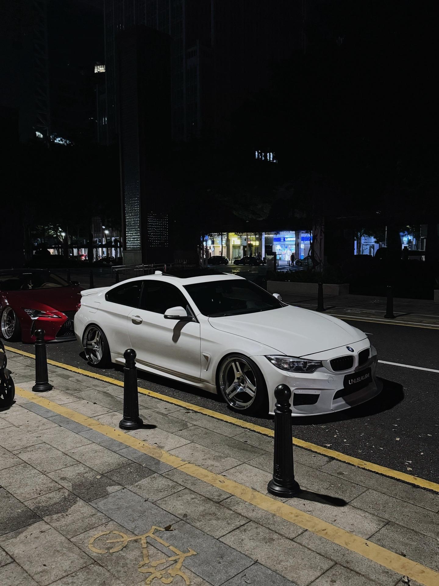 夜晚时分的深圳街头 纯粹的氛围往往来自于街头
