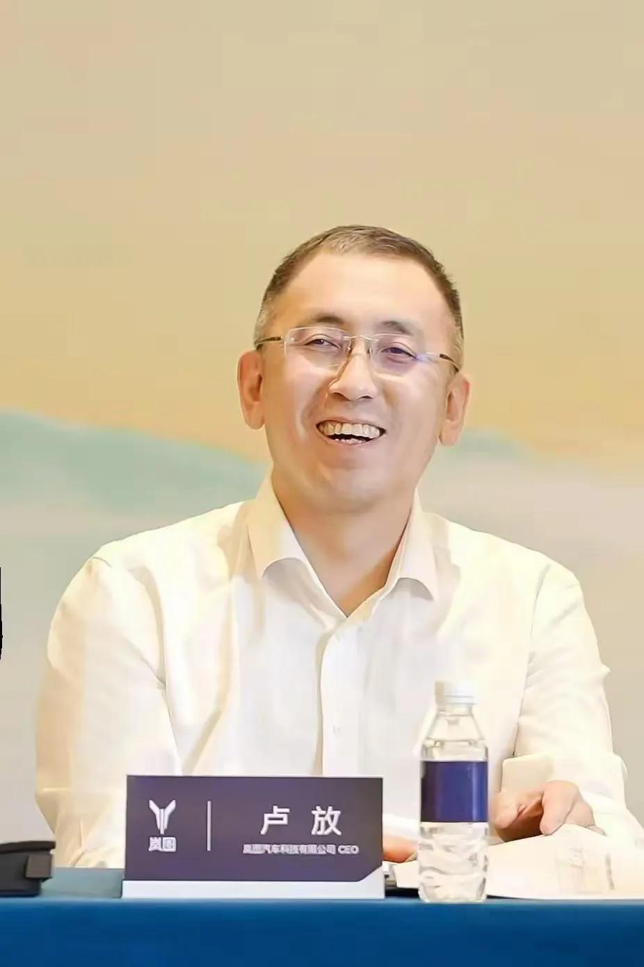在那风起云涌的新能源汽车市场，一场关乎技术与品牌尊严的“围剿”之战悄然上演，而在