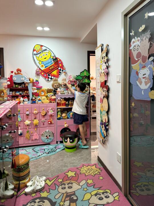 儿子说：同学都想来参观我家！