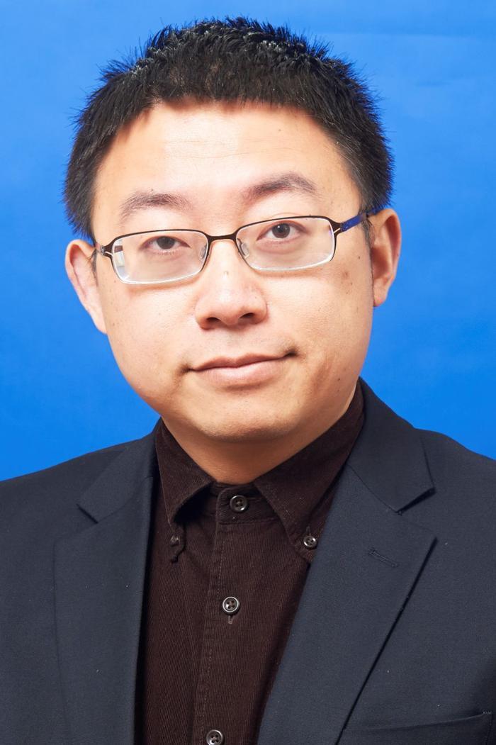 面对美台勾连不断升级，美军特战人员进驻岛内、大批量进攻性武器持续交付，复旦大学教