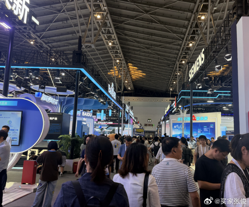 KIMI爆火背后，周跃峰为什么非发这通火不可？这几天KIMI是真的火，霸占各种新