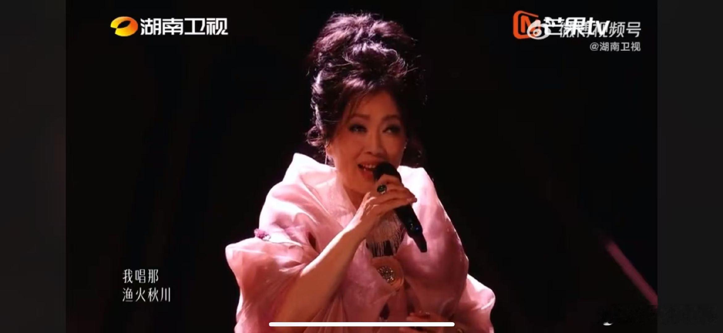 歌手总决赛 歌手总决赛开场大合唱从旋律到歌词全是诚意，《我歌唱的理由有很多》作为