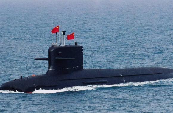为什么核潜艇能长时间待在水下？简单来说，核潜艇本身是个死物，要是没人待着，它可以