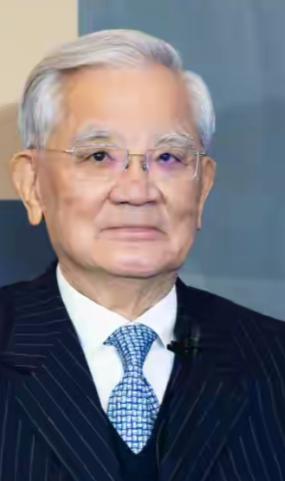 连战在，郑丽文就不会倒。

无论马英九怎么折腾，也只能内部消化，因为连战是郑丽文