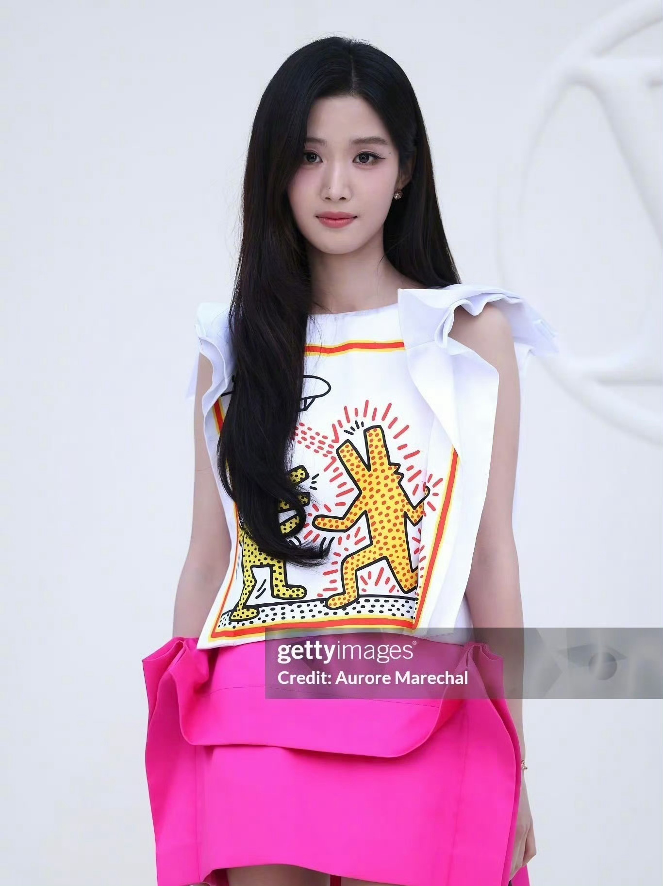 卢昱晓LV生图卢昱晓LV生图水平 外网生图照妖镜失效！卢昱晓的面部平整度真的绝，