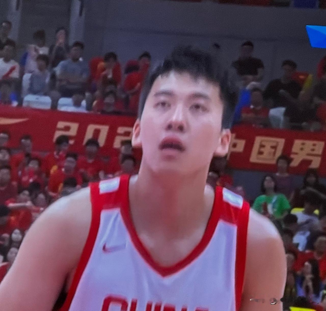 中国男篮今天晚上7:30继续在广东佛山同乌拉圭男篮进行热身赛。
上一场中国队5分
