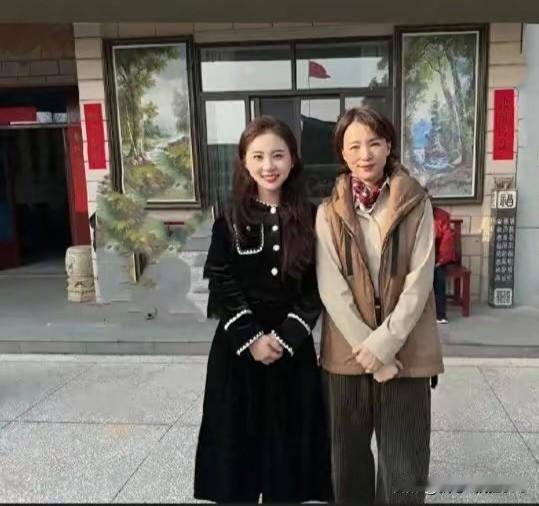 没有赵本山小品的春晚，总让人觉得少了盼头；没有董卿主持的春晚，也难免令人心生遗憾