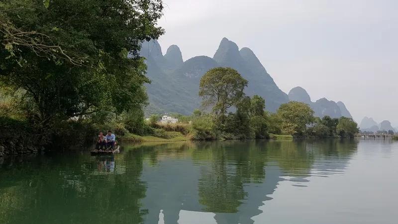 阳朔徐氏请嘉宾，
桂林聚首话宗亲。
明朝迁徙名千古，
善堂后裔共论文。
山水甲天