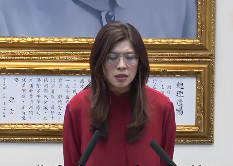 国民党主席郑丽文今天针对高德地图发表了自己的看法！

她说现在只要什么事情跟大陆