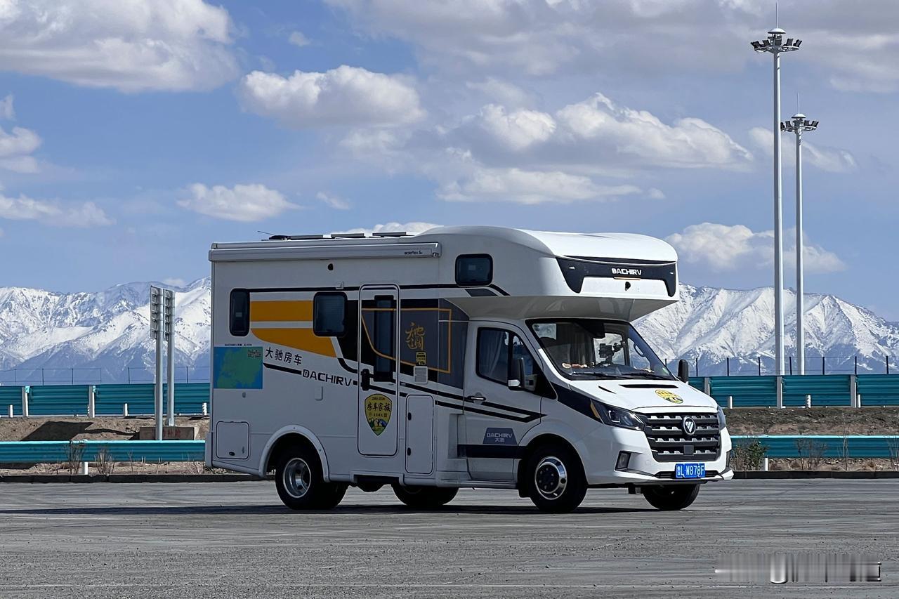 即将开往冰岛的大驰蛮牛无极无拓展版房车，驰骋亚欧，48000公里品质锤炼，大驰房
