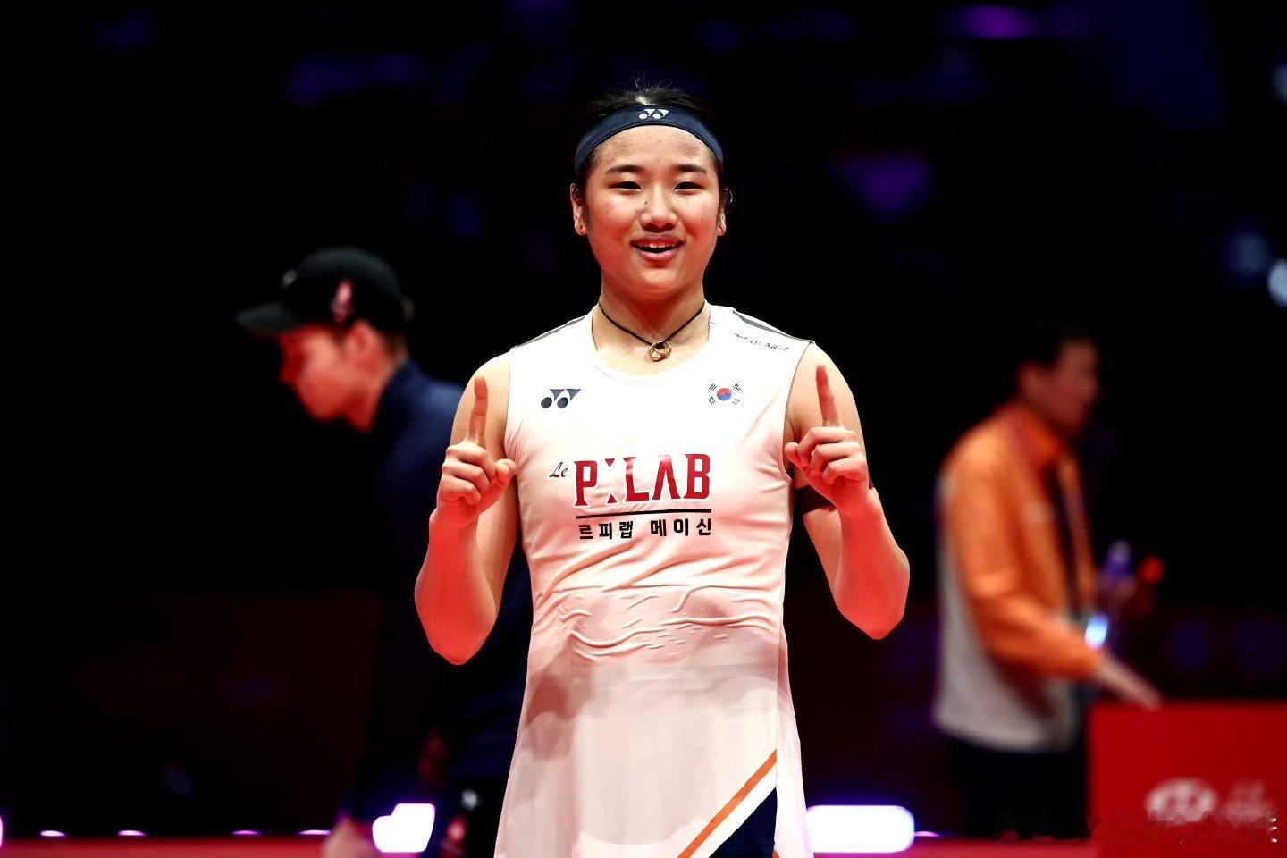 2025对于安洗莹来说，是个顺风顺水的丰收年。11冠到手，全英+中公等3站超级1