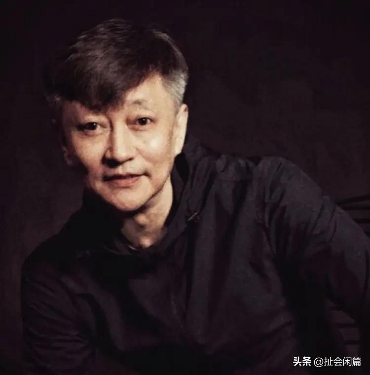 原来这是爷俩，宣晓鸣与宣言！

父亲宣晓鸣，除了演戏以外，还是一个资深的配音演员