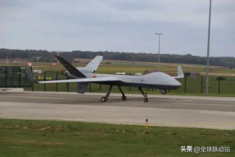 【用最便宜的价格，实现最有效的成果！】

在战场上一个小型民用无人机可以改成自杀