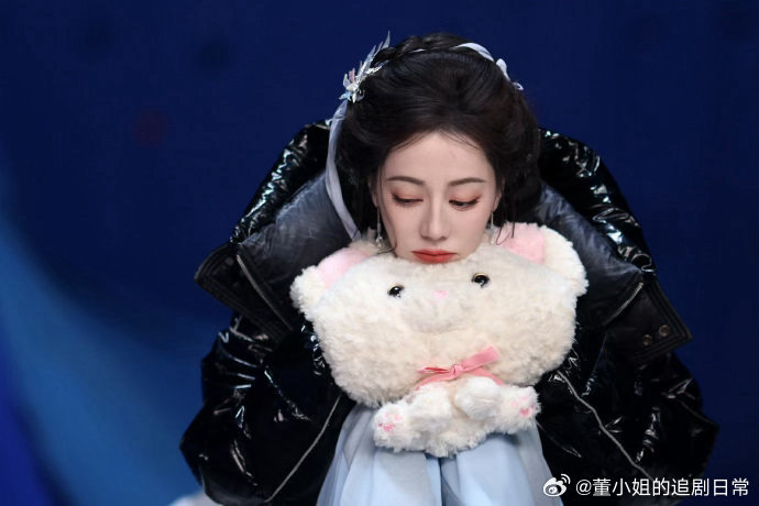 迪丽热巴迪丽热巴可爱上线迪丽热巴贺思慕可爱鬼迪丽热巴饰演的贺思慕也太会撒娇了！气