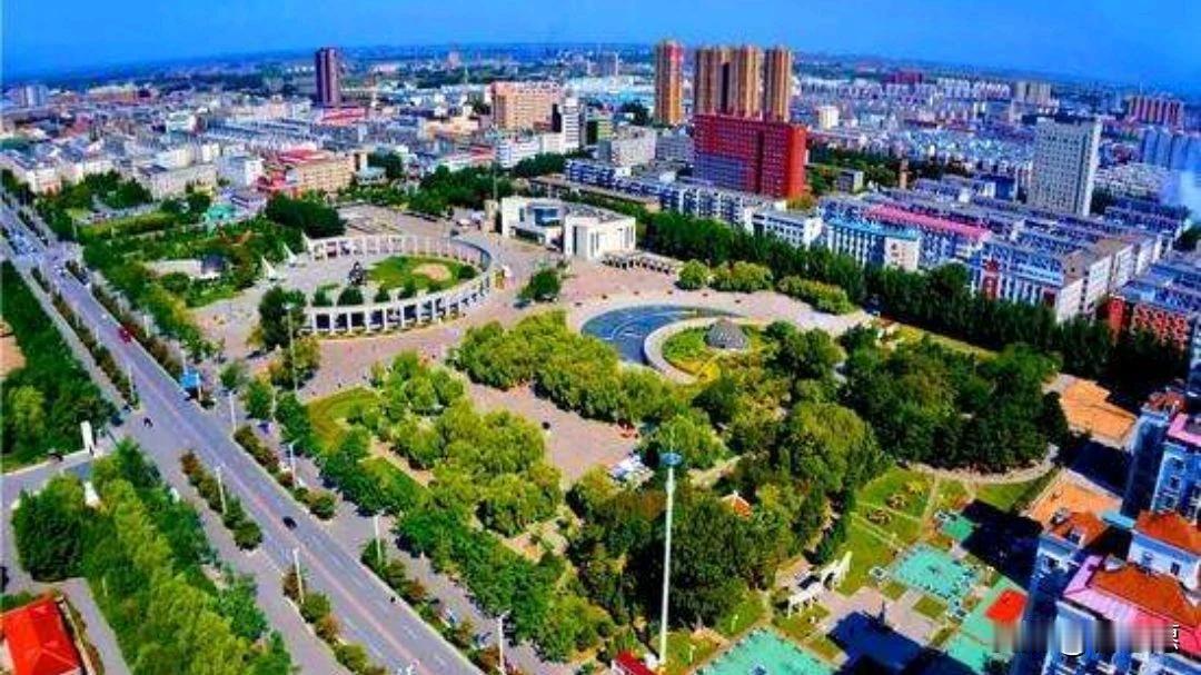 采矿工程专业是培养高级采矿工程专门人才，毕业后可以到冶金、有色、化工、核工业、非
