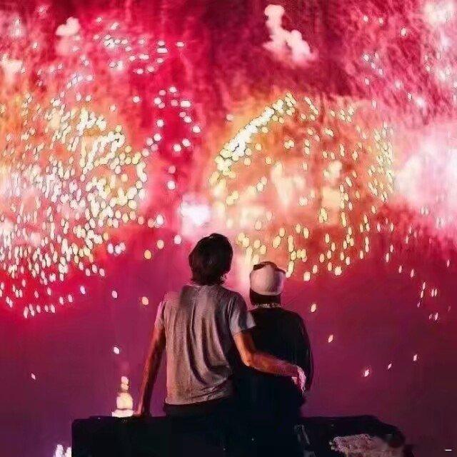 年轻人喜欢跨年是有原因的 年轻人为啥就爱跨年啊！说白了就是想找个正经理由跟过去和