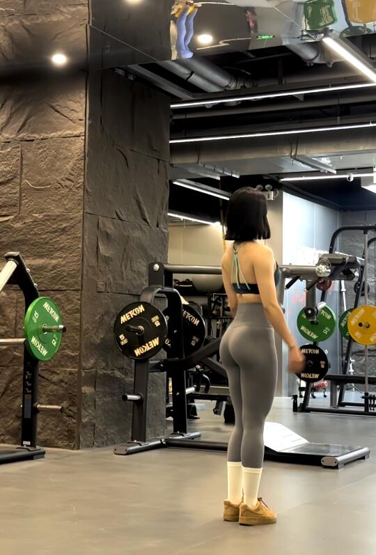 又是爽练的一天