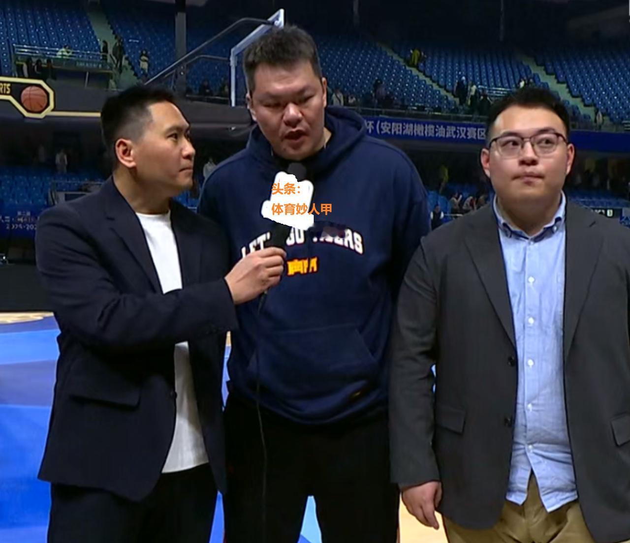 朱芳雨乐开了花！赛后点评，大赞广东队2名球员。
CBA联赛杯，广东队与广州队的比