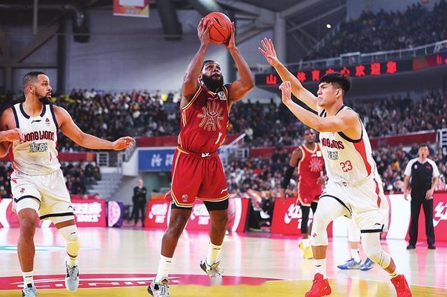 1月2日，山西汾酒职业篮球俱乐部与美国球员马尔科·奈特正式签约并完成注册。奈特将