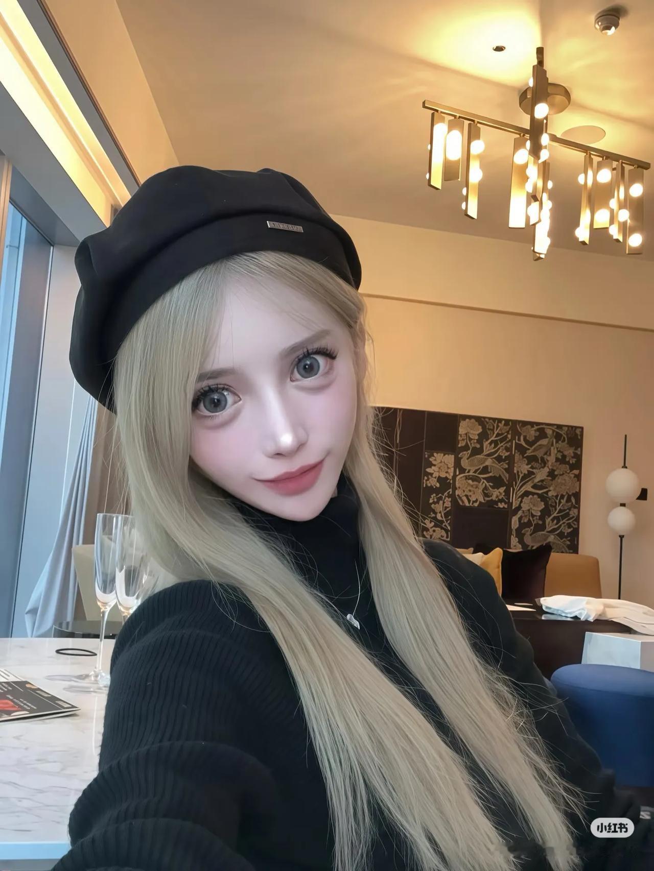 话说日本近几年就推出了许多颜值和气质都相当不错的新晋博主，而yuna就是其中之一