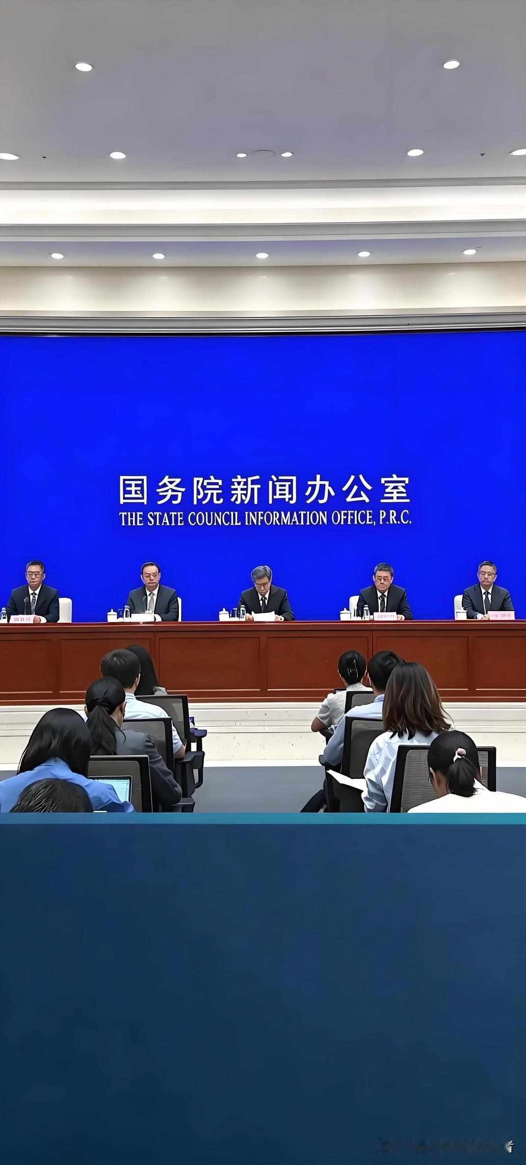 国家广电总局发布消息，机顶盒的功能将会做成软件，直接内置到电视机里面。
 
以后