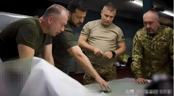 《炸裂！英国王子深夜突访基辅，当着全世界的面，给普京下了最后通牒！》
 
深夜时